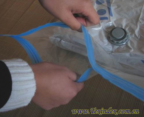 網友圖文并茂教你如何收納被子