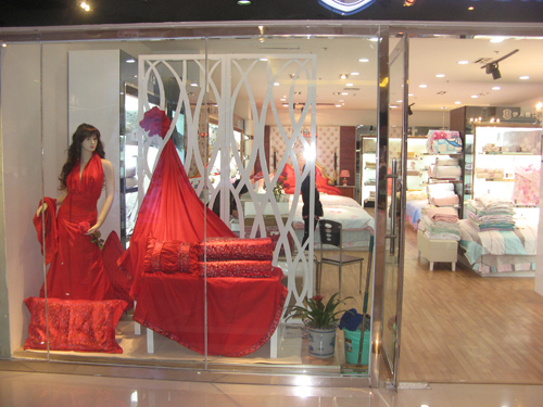 伊人島:五月終端遍地花