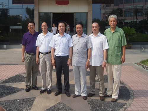 楊兆華親臨66°浪漫家紡進行參觀