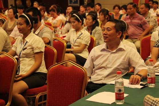 達(dá)達(dá)創(chuàng)遠(yuǎn)為愛之佳家紡進(jìn)行內(nèi)訓(xùn)