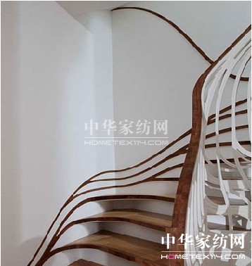 創意家居 讓人產生錯覺的木頭樓梯設計