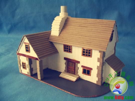 父親的手工紙做小房子