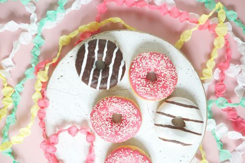 DIY糖果色小圓點皺紋紙裝飾你的家