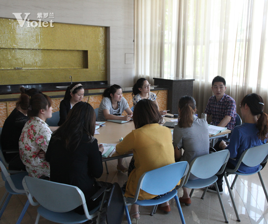 紫羅蘭家紡召開本年度第一次銷售會議