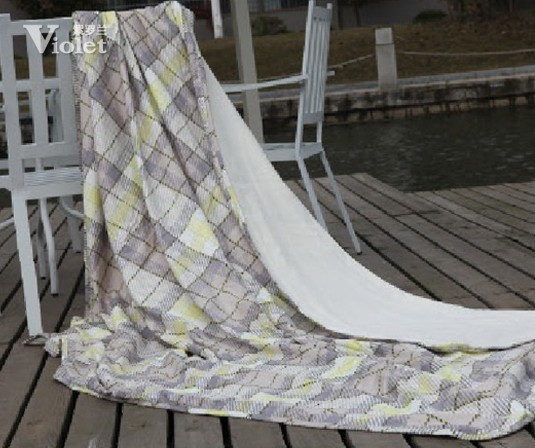 紫羅蘭吹散在江南的一段情