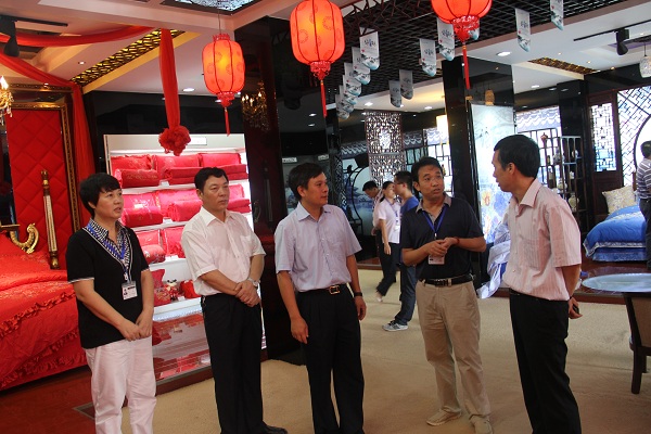 新余市新任市長蒞臨雨蘭家紡參觀指導