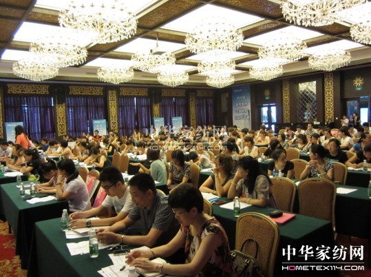 金牌導(dǎo)購與美羅家紡共贏未來