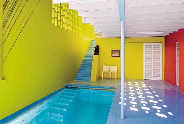 色盲建筑師打造的驚艷彩虹色的作品