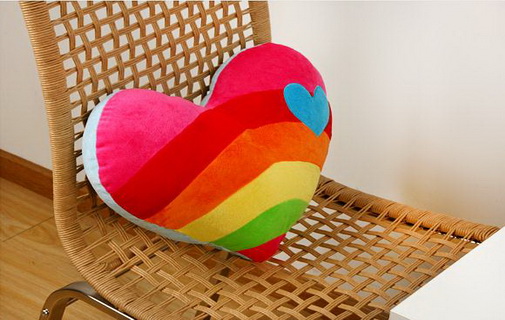 流行設(shè)計(jì)創(chuàng)意可愛(ài)OL學(xué)生午睡枕