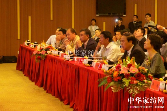 名媛蘿莉群芳爭艷•時代百貨引領時尚