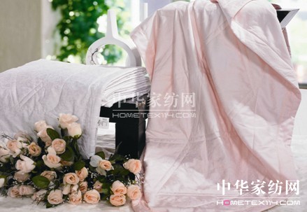 凡語家紡:蠶絲被不能洗哦