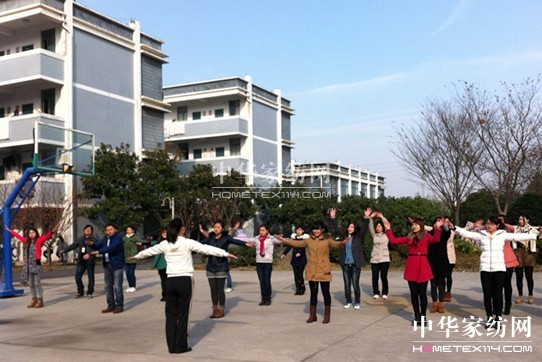 藍絲羽新員工展示出非凡氣勢和斗志
