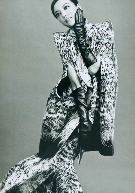 澳西奴代言人趙薇登悅己self12月封面