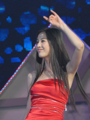 黃圣依秀美容美白招 跳熱舞引圍觀