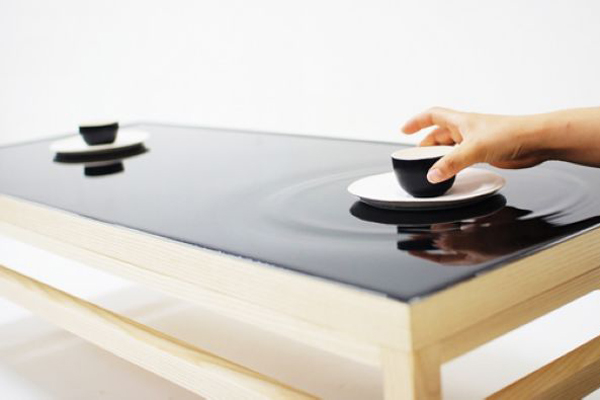 唯美的漣漪效應茶幾設計