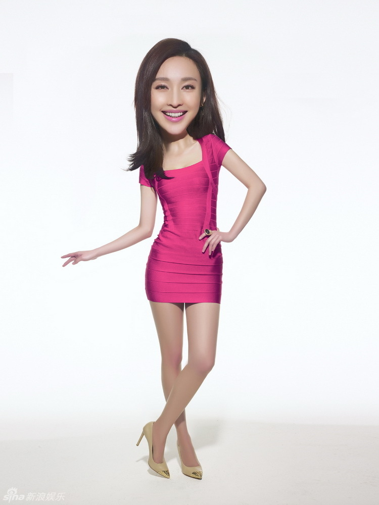 張儷拍搞怪大頭娃娃照