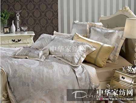 ��ϲ�۽��䣬�V�f���A���s��ˇ�g����