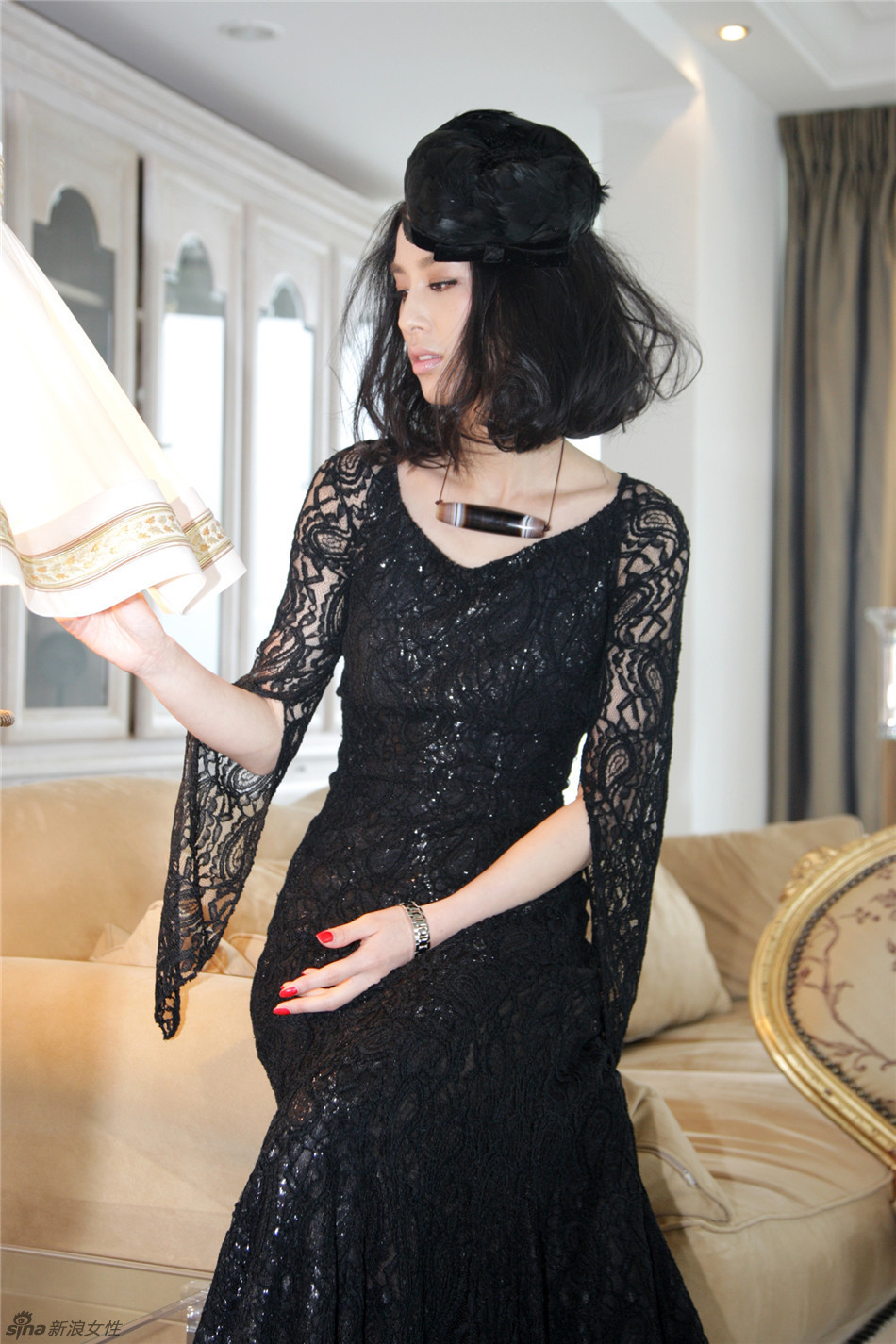 黃圣依戛納電影時(shí)尚之旅造型大盤(pán)點(diǎn)