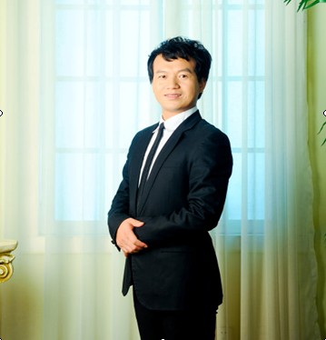 服裝講師何軍:服裝行業(yè)危機(jī)尋找崛起模式