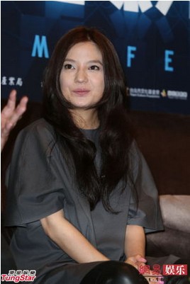 趙薇現身臺灣 身材走形被調侃