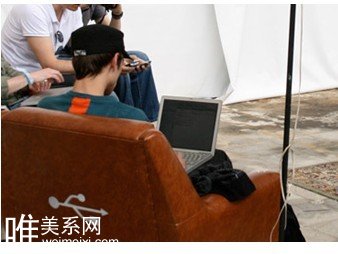 新奇沙發(fā)2.0與USB的創(chuàng)意結(jié)合