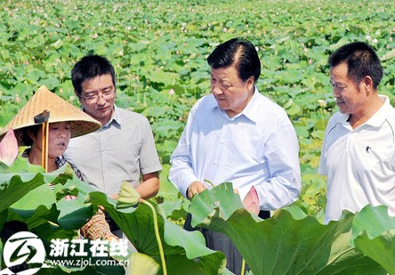 劉云山一行蒞臨艾萊依參觀指導