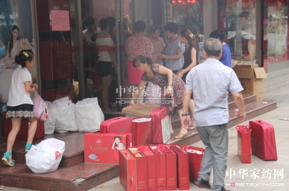 南方寢飾:兩場內購會成交破百萬