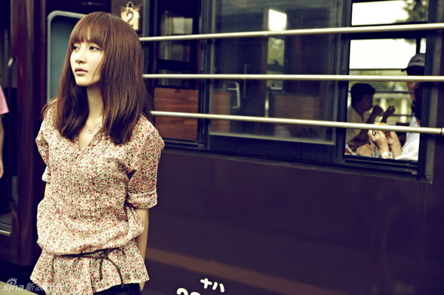 姚笛清新寫真憧憬美妙未來