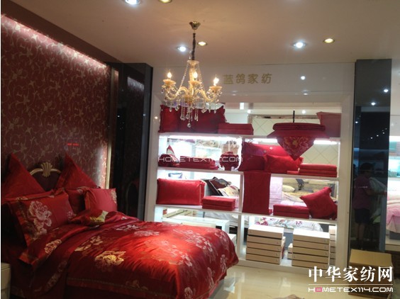 藍(lán)鴿湖州地區(qū)第18家專賣店盛大開業(yè)