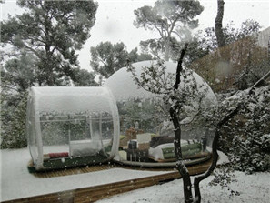 睡在水晶球里 法國(guó)的泡泡度假村(一)