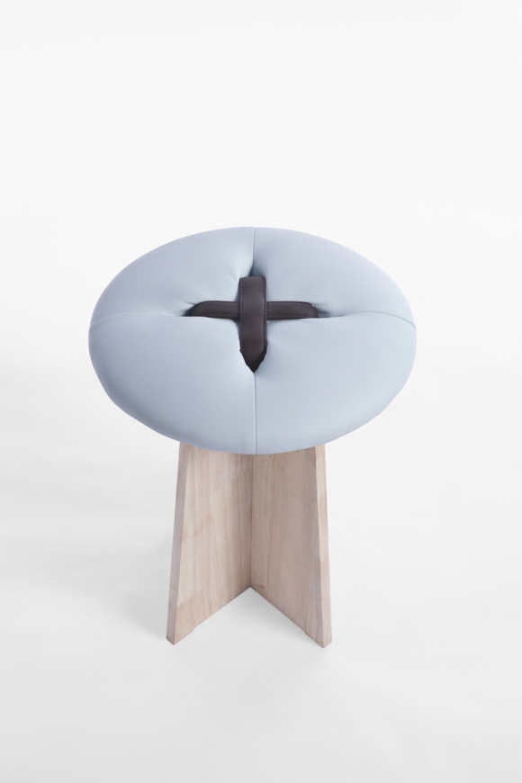 創(chuàng)意紐扣凳設(shè)計(jì)回味童年