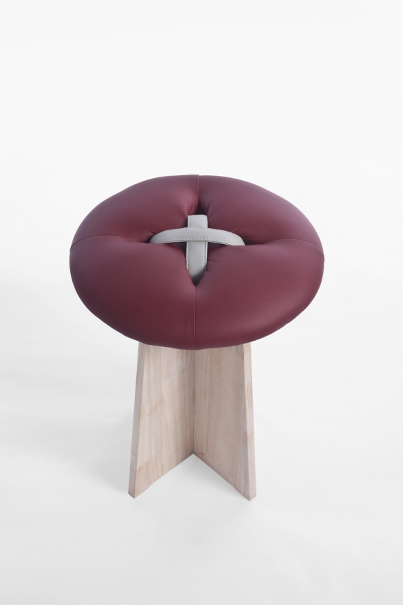 創(chuàng)意紐扣凳設(shè)計(jì)回味童年