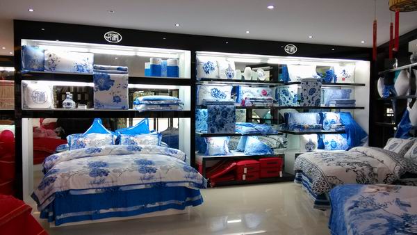 雨蘭廣西百色專賣店盛大開業人氣爆棚