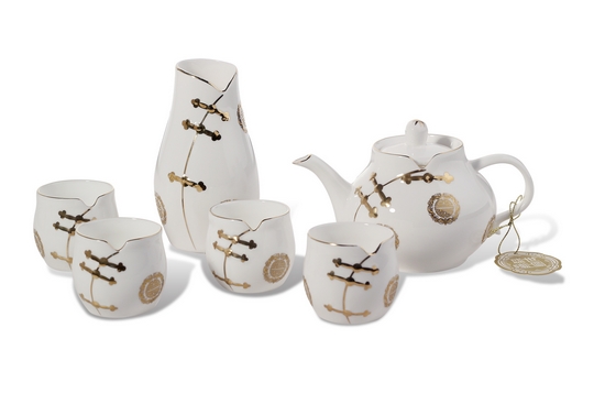 唐裝造型的茶具