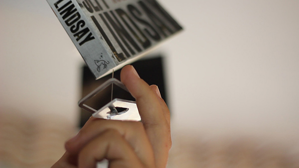 讓書(shū)漂浮起來(lái)的書(shū)架