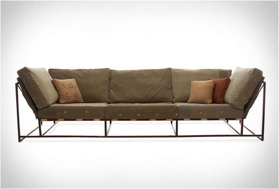 帥氣軍綠色沙發(fā)床