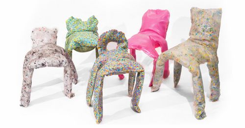 穿上厚羽絨的Frumpy椅