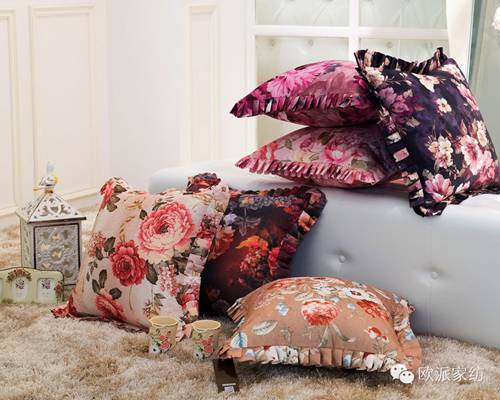 布藝靠墊:營(yíng)造創(chuàng)意家居空間