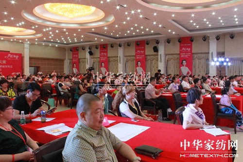 三聯(lián)家紡2014秋冬新品發(fā)布會(huì)召開(kāi)