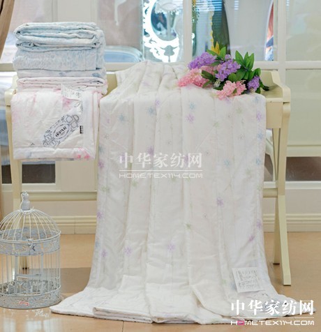 歐派家紡:與蠶絲涼被家族的隆重見面