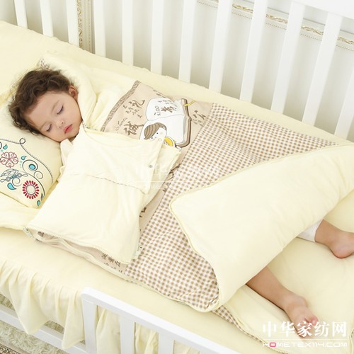 寶寶晚上睡覺應該怎樣保暖呢?