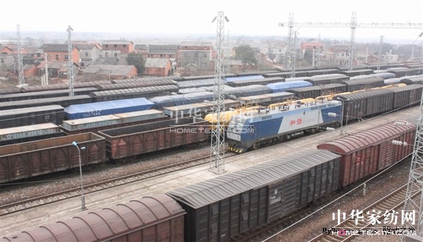 快遞鐵路爭奪戰:順豐申通先后開通電商專列