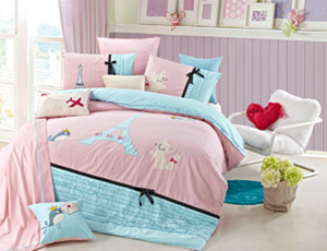 藍(lán)絲羽家紡:新學(xué)期新裝備學(xué)生床品成搶手貨