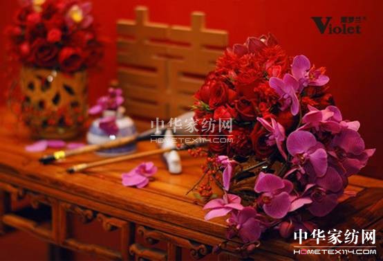 紫羅蘭家紡:甜蜜溫馨浪漫家 成雙入對(duì)看床品