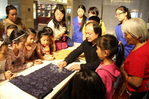 杭州舉辦傳統藍印花布藝術展