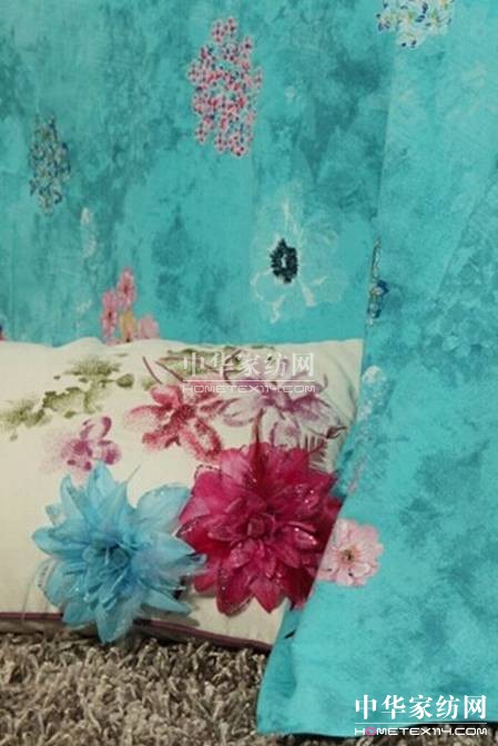 紫羅蘭家紡:力壓涼秋之寒,瞬間釋放溫暖