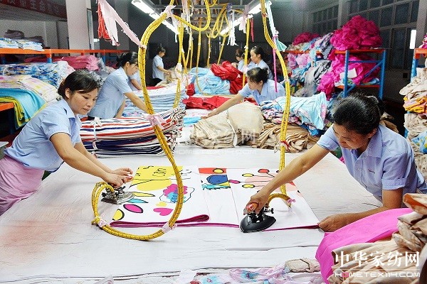 雨蘭員工在平凡中收獲感動 在工作中收獲快樂