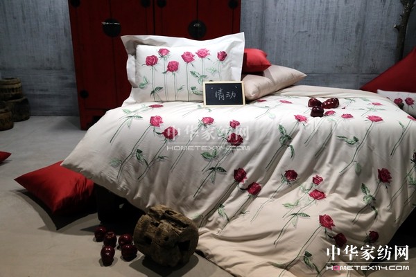 初綻—遇見新我----FEELING品牌發(fā)布會(huì)于北京吉里國(guó)際藝術(shù)園區(qū)舉行