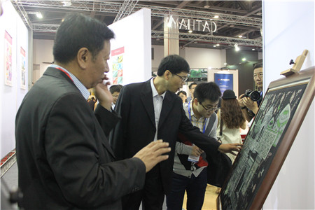 2016中國(guó)國(guó)際絲綢博覽會(huì)在杭州蕭山國(guó)際博覽中心隆重舉辦