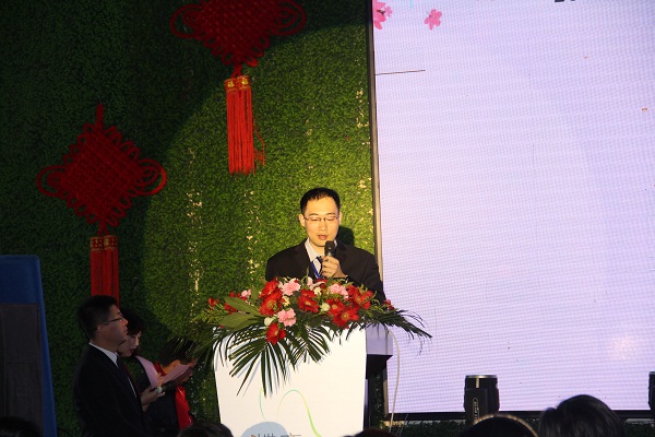 雨蘭“蝶變2017”春夏新品發布暨營銷峰會隆重召開——破繭成蝶蛻變新生